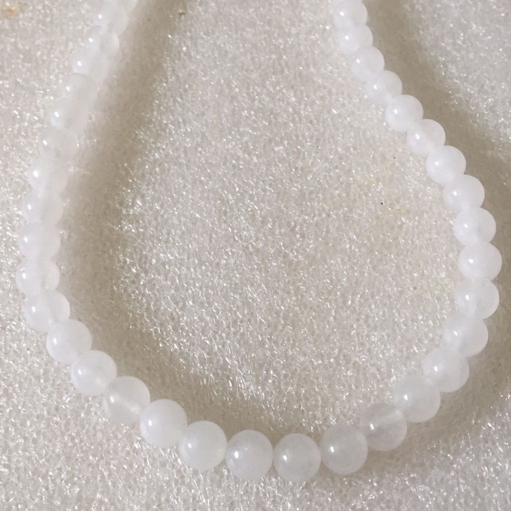 Whit Quartz Necklace